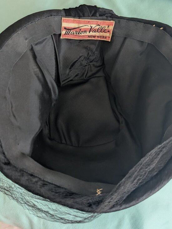 Vintage 1950\'s Black Silk Hat Marion Valle New York, Topper Hat With Veil main image 5